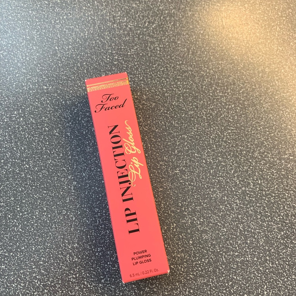 Too Faced Lip Injection